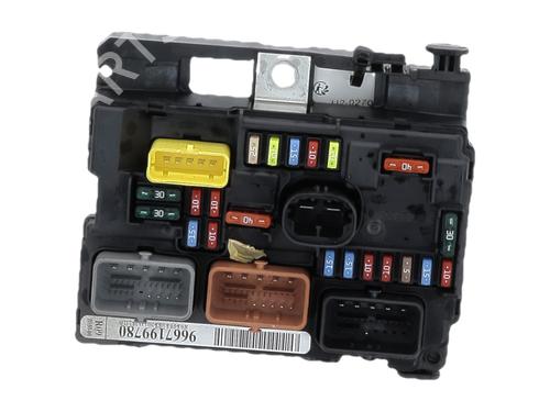 Fuse box CITROËN C3 Picasso (SH_) 1.6 HDI 90 | BP39523897E1 - Image 2