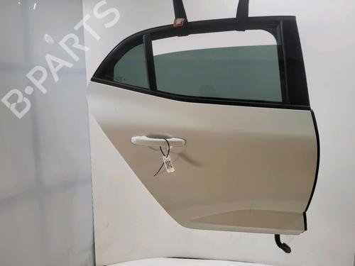 right-rear-door-renault-megane-iv-hatchback-b9amn_-2015-37870035 main image