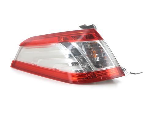 Left taillight PEUGEOT 508 SW I (8E_) 2.0 HDi RXH Hybrid4 | BP27247930C34 