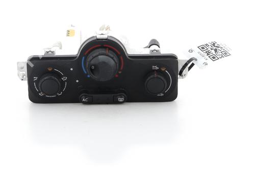 climate-control-renault-clio-iii-br01-cr01-2005-2006-2007-2008-2009-2010-2011-2012-2013-2014-37087070 main image