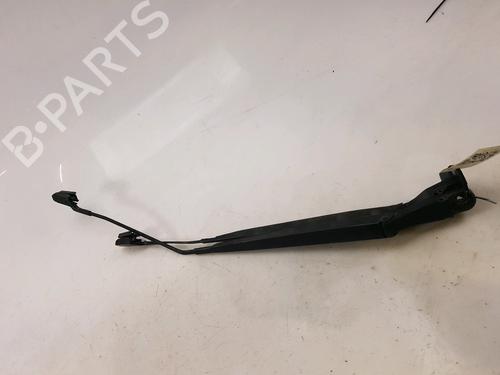 Used Front windshield wiper arm CHEVROLET TRAX 1.4 AWD (140 hp) 27900692
