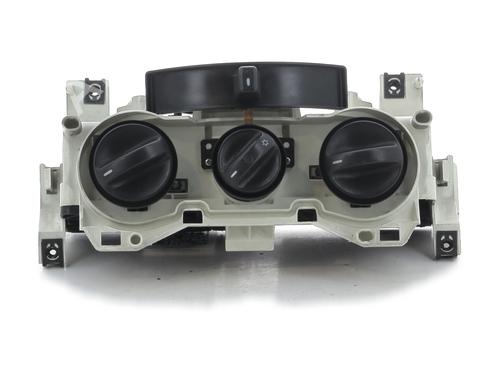 Used Climate control FIAT PUNTO (188_) 1.2 16V 80 (188.233, .235, .253, .255, .333, .353, .639,... (80 hp) 30800300