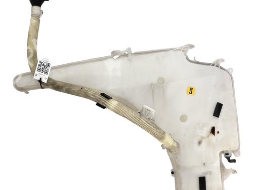Windscreen washer tank BMW 1 Convertible (E88) 120 d | BP32433870C113