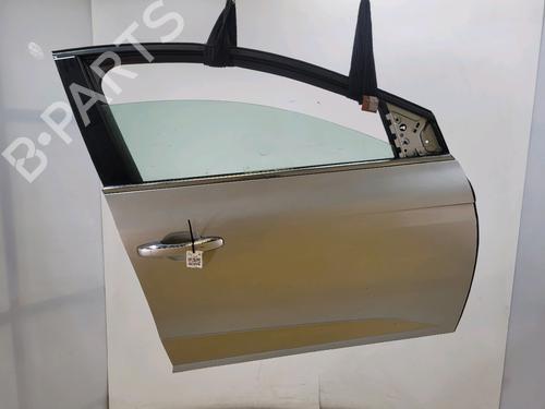 dr-hjre-fortil-renault-megane-iv-hatchback-b9amn_-2015-34532347 main image