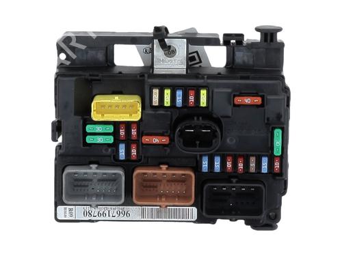 Fuse box CITROËN C3 Picasso (SH_) 1.6 HDi | BP29964318E1