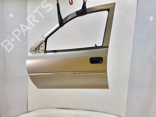 Used Left front door OPEL VECTRA B Hatchback (J96) 2.0 DTI 16V (F68) (101 hp) 30828210