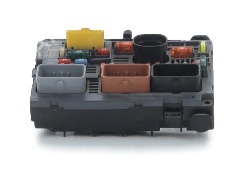 Sikringsdose PEUGEOT 308 SW I (4E_, 4H_) 1.6 HDi (109 hp) 32401052