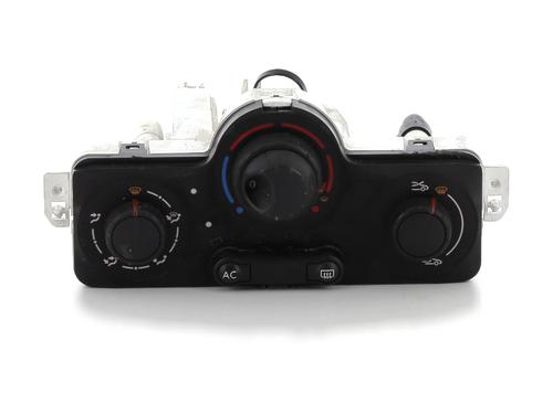 Used Climate control Climate control RENAULT CLIO III (BR0/1, CR0/1) 1.5 dCi (BR17, CR17) (86 hp) 23335657 23335657