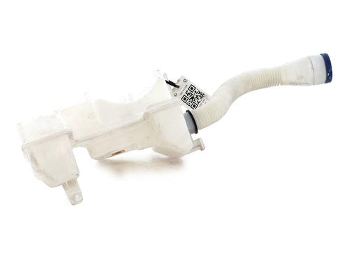 Used Windscreen washer tank Windscreen washer tank PEUGEOT 308 I (4A_, 4C_) 1.6 HDi (92 hp) 33751839 33751839