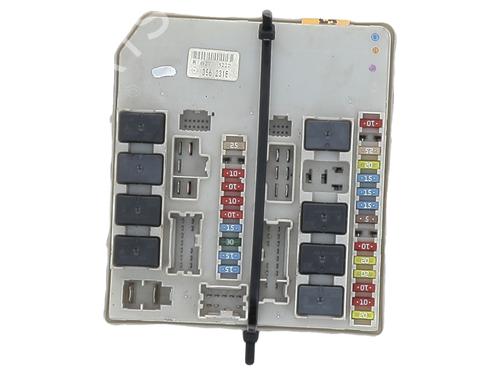 Fuse box RENAULT CLIO III (BR0/1, CR0/1) 1.5 dCi (BR17, CR17) | BP29741233E1