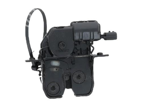 Used Tailgate lock RENAULT TWINGO III (BCM_, BCA_) 0.9 TCe 90 (BCM9, BCM2) (90 hp) 31693646