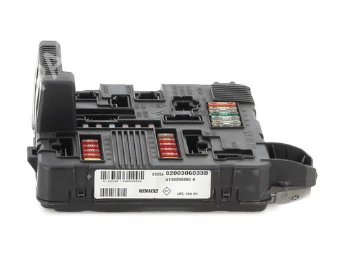 Used Fuse box RENAULT MEGANE II (BM0/1_, CM0/1_) [2001-2012]  27911736