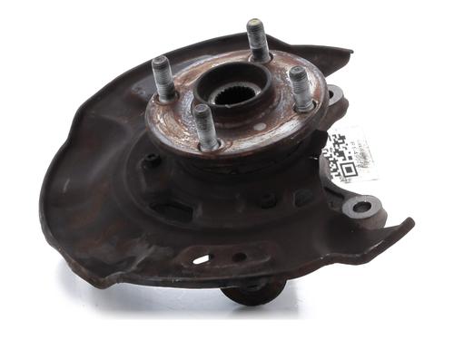 Used Right front steering knuckle TOYOTA YARIS (_P13_) 1.5 Hybrid (NHP130_) (101 hp) 30405380