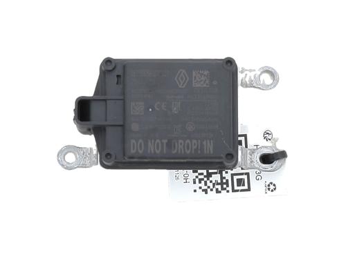 Used Electronic module RENAULT MEGANE IV Hatchback (B9A/M/N_) 1.3 TCe 140 (B9NB) (140 hp) 31057717