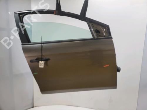 Used Right front door Right front door 39489954 39489954