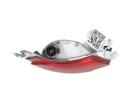 rear-bumper-right-light-jaguar-f-pace-x761-2015-36402279 main image