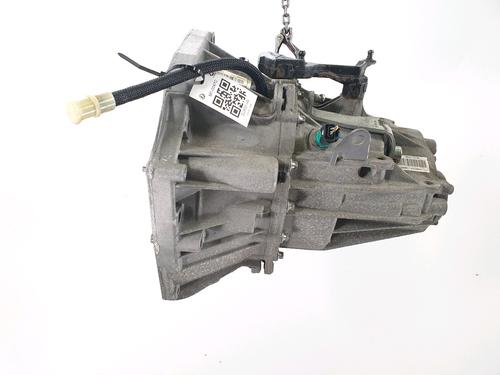 gearbox-renault-megane-iv-hatchback-b9amn_-2015-37532717 main image