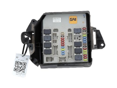Fuse box RENAULT CLIO III (BR0/1, CR0/1) 1.5 dCi (BR17, CR17) | BP29988375E1