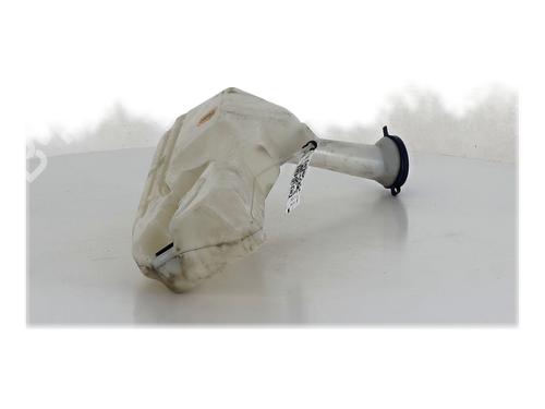 Used Windscreen washer tank PEUGEOT 206+ (2L_, 2M_) 1.4 HDi eco 70 (68 hp) 29389867