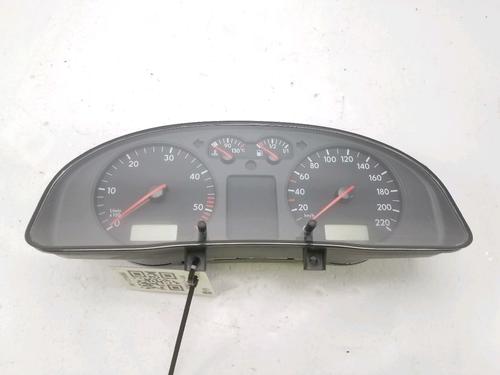 Used Instrument cluster VW PASSAT B5 (3B2) 1.9 TDI (110 hp) 10448143