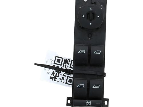 Used Left front window switch FORD FOCUS II (DA_, HCP, DP) 2.0 TDCi (136 hp) 22561454