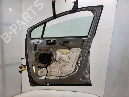 Right front door PEUGEOT 5008 (0U_, 0E_) 1.6 BlueHDi 120 | BP29696481C3 