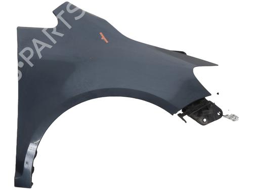 Guarda-lamas direito VW GOLF PLUS V (5M1, 521) 1.9 TDI (105 hp) 31662354