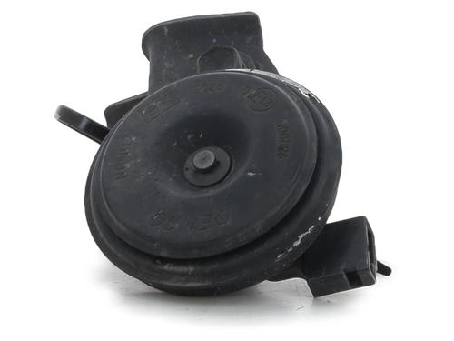 Used Horn TOYOTA YARIS (_P13_) 1.5 Hybrid (NHP130_, NHP130) (101 hp) 27913459