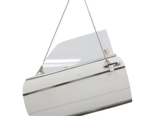 Used Left front door MERCEDES-BENZ 123 Coupe (C123) 230 CE (123.243) (136 hp) 31749674