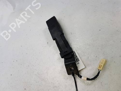 Used Seat buckle TOYOTA VERSO S (_P12_) 1.4 D4-D (NLP121_, NLP121R) (90 hp) 27916589