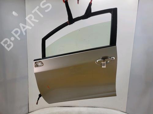 Used Left front door TOYOTA VERSO S (_P12_) 1.33 (NSP120_) (99 hp) 31085809