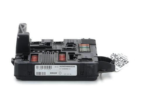 Used Fuse box RENAULT MEGANE II (BM0/1_, CM0/1_) [2001-2012]  27908224