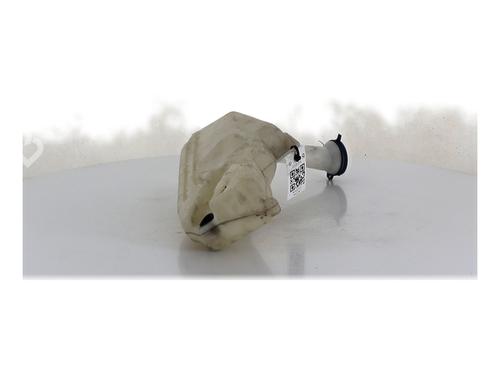 Used Windscreen washer tank PEUGEOT 206 Hatchback (2A/C) 1.4 HDi eco 70 (68 hp) 30312386