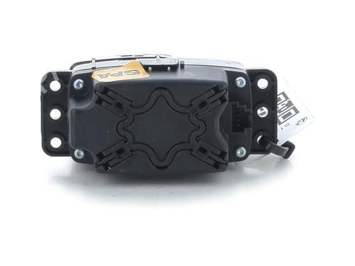 electronic-module-mercedes-benz-cla-coupe-c117-2013-2014-2015-2016-2017-2018-2019-32130429 main image