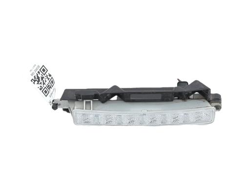 Used Right daytime light Right daytime light PEUGEOT 108 1.2 (82 hp) 36380171 36380171