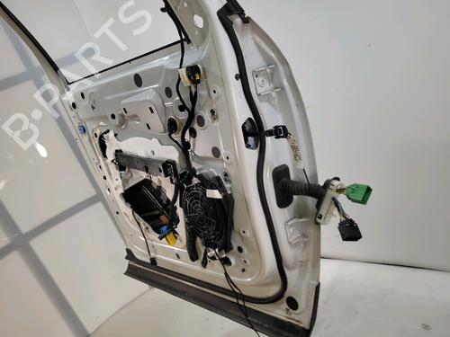 Left front door PEUGEOT 3008 II SUV (MC_, MR_, MJ_, M4_) 1.2 THP/ PureTech 130 (MRHNSM, MRHNSU, MRHNSJ, MRHNYW,... | BP29623863C2 