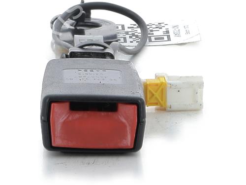 Engache cinturón Engache cinturón CITROËN C3 II (SC_) 1.2 VTi 82 (82 hp) 33925695 33925695