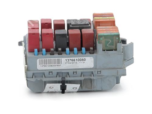 Used Fuse box Fuse box 39608248 39608248