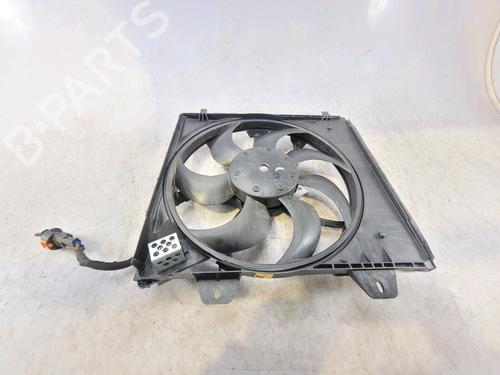 Used Radiator fan PEUGEOT 2008 II (UD_, US_, UY_, UJ_, UR_, UC_) 1.2 PureTech 100 (USHNK) (101 hp) 21060977