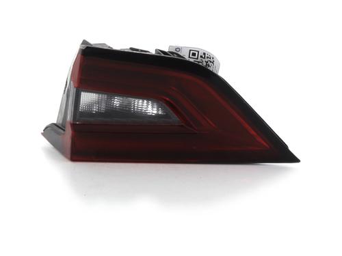 right-tailgate-light-nissan-juke-f16_-2019-32225467 main image