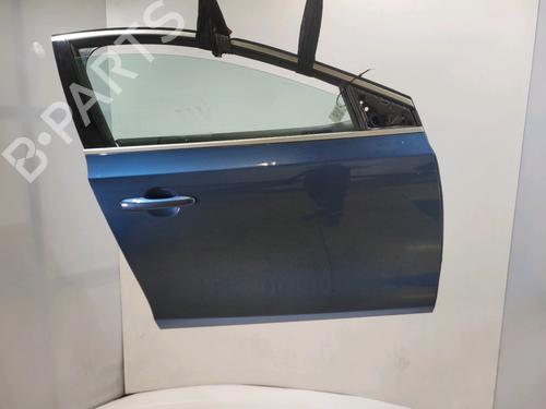 right-front-door-volvo-v40-cross-country-526-2012-2013-2014-2015-2016-2017-2018-2019-39422070 main image