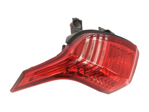 Used Left taillight Left taillight PEUGEOT 5008 (0U_, 0E_) 2.0 HDi 150 / BlueHDi 150 (150 hp) 33646313 33646313