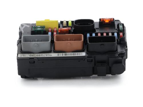 Used Fuse box Fuse box PEUGEOT 207 (WA_, WC_) 1.4 HDi (68 hp) 39899316 39899316