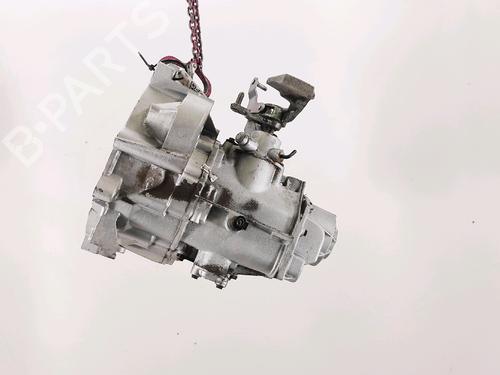 Getriebe für VW TOURAN (1T1, 1T2) 1.6 FSI (115 hp) 33111071