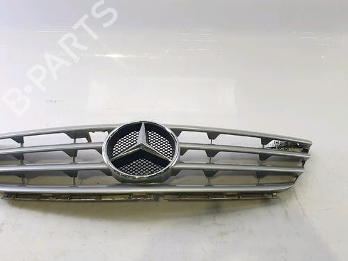Used Grille MERCEDES-BENZ B-CLASS Sports Tourer (W245) B 180 CDI (245.207) (109 hp) 28447599
