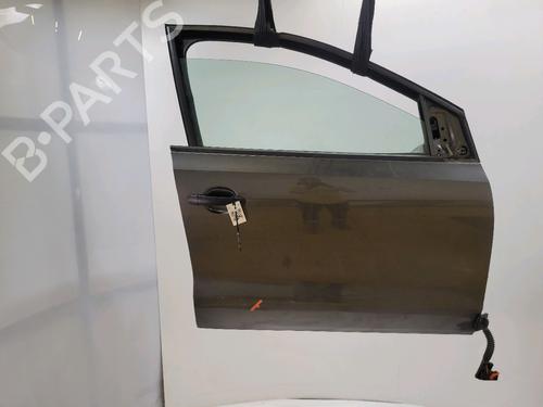 Used Right front door Right front door 37680200 37680200