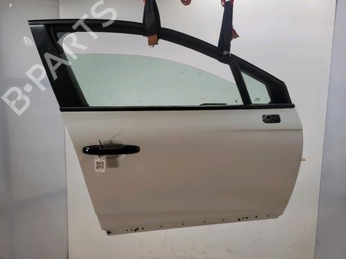 Used Right front door Right front door RENAULT CLIO V (B7_) 1.0 SCe 75 (B7M5) (72 hp) 33568220 33568220