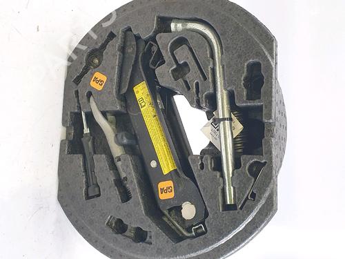 Jack Kit VW GOLF V (1K1) 1.9 TDI | BP29602328C119 