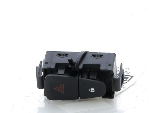 Used Warning switch RENAULT SCÉNIC III (JZ0/1_) 1.5 dCi (JZ02, JZ0R) (95 hp) 17512468