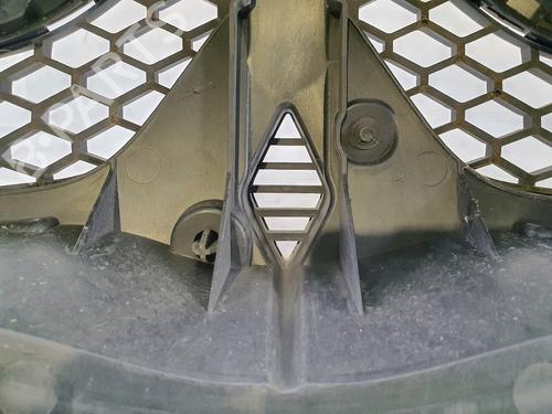 Grille RENAULT TWINGO III (BCM_, BCA_) 1.0 SCe 70 | BP27247282C40